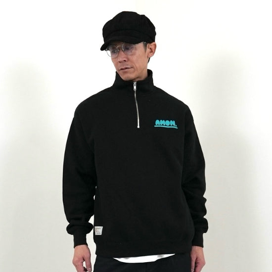 CURVY LOGO HALF ZIP SWEAT(BLACK) – AreMoodOfNote