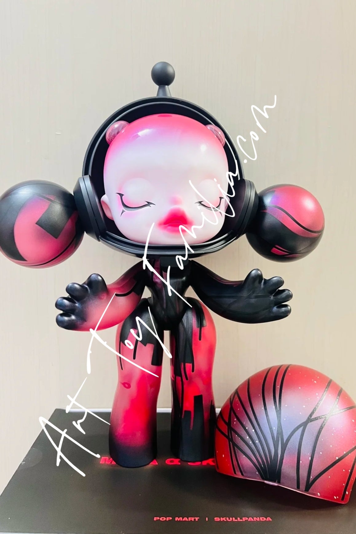 400% MEGA α Skullpanda 400% Red Crystal - 红水晶400% – Art Toy Familia