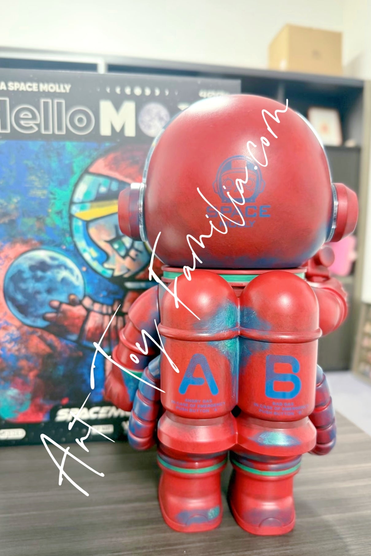 400% MEGA Space Molly 400% Hello Moon – Art Toy Familia