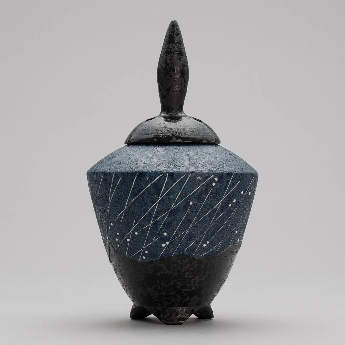 1717 有田焼 青山作 香炉 1717 有田焼青山作香炉