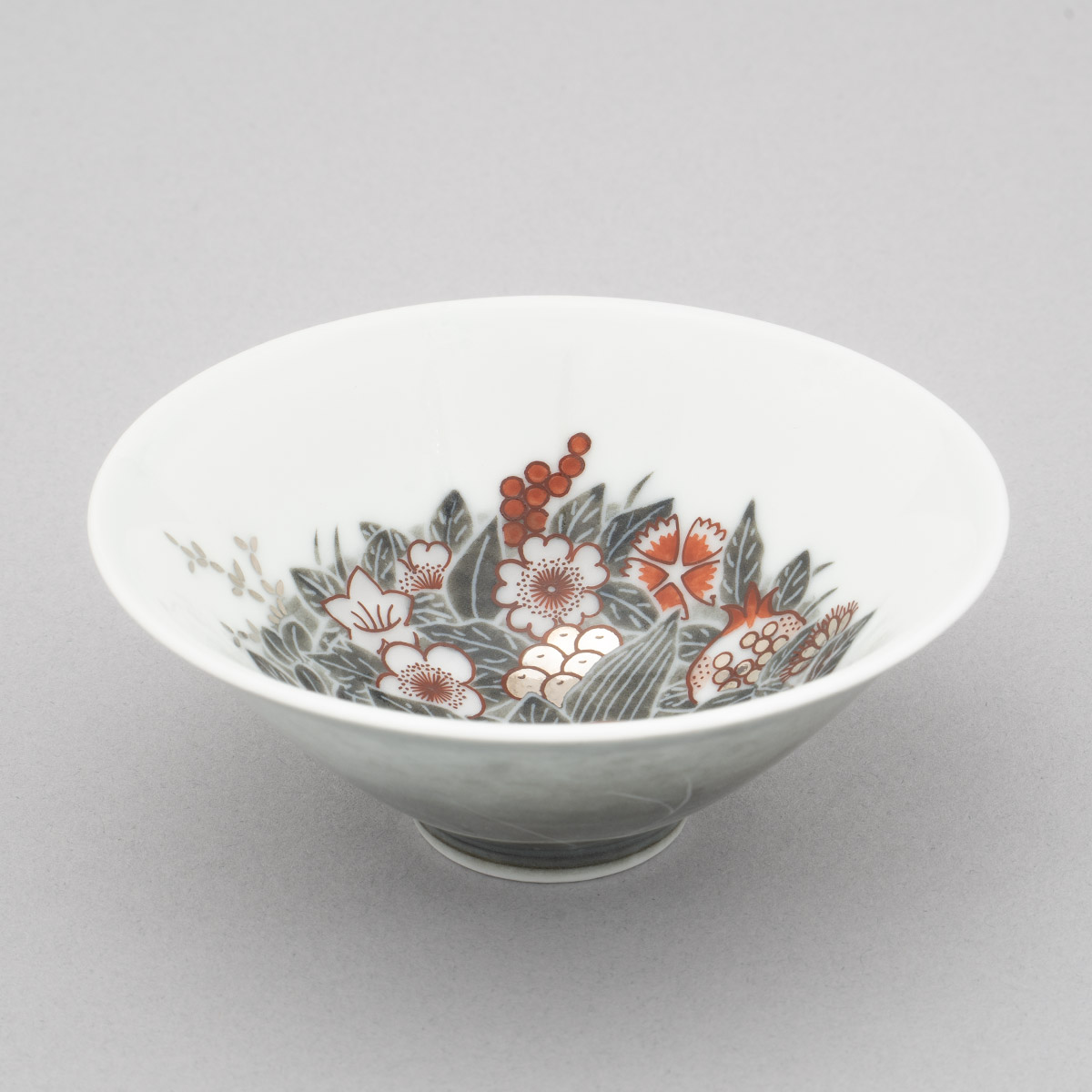 色絵雪花墨色墨はじき四季花文盃 | ARTerrace