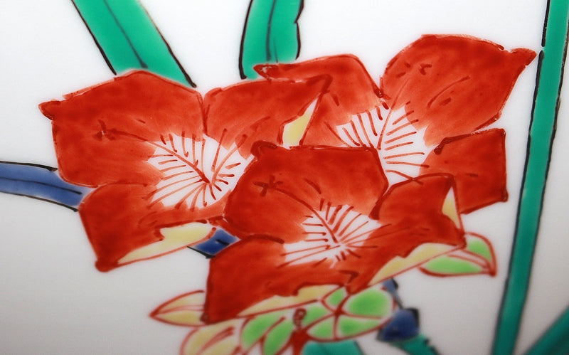 23221 人間国宝 14代酒井田柿右衛門 (濁手紫露草文花瓶) – アート飛田