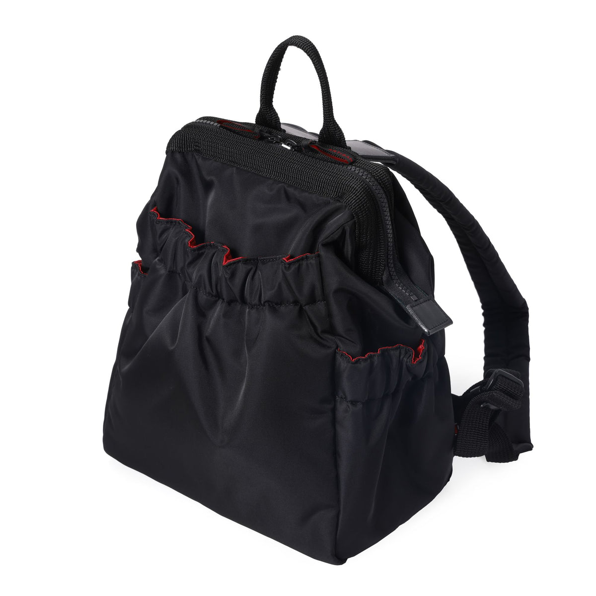 Compact backpack with wide clasp opening