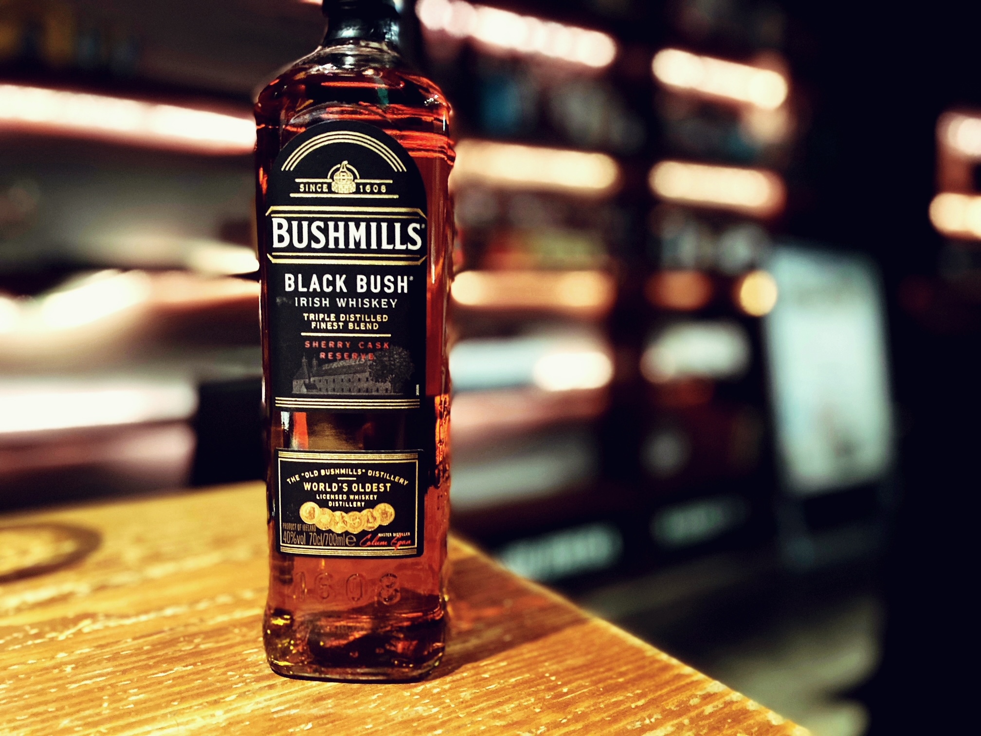 ブッシュミルズ蒸留所 ブラックブッシュ スムースで軽やかなアイ