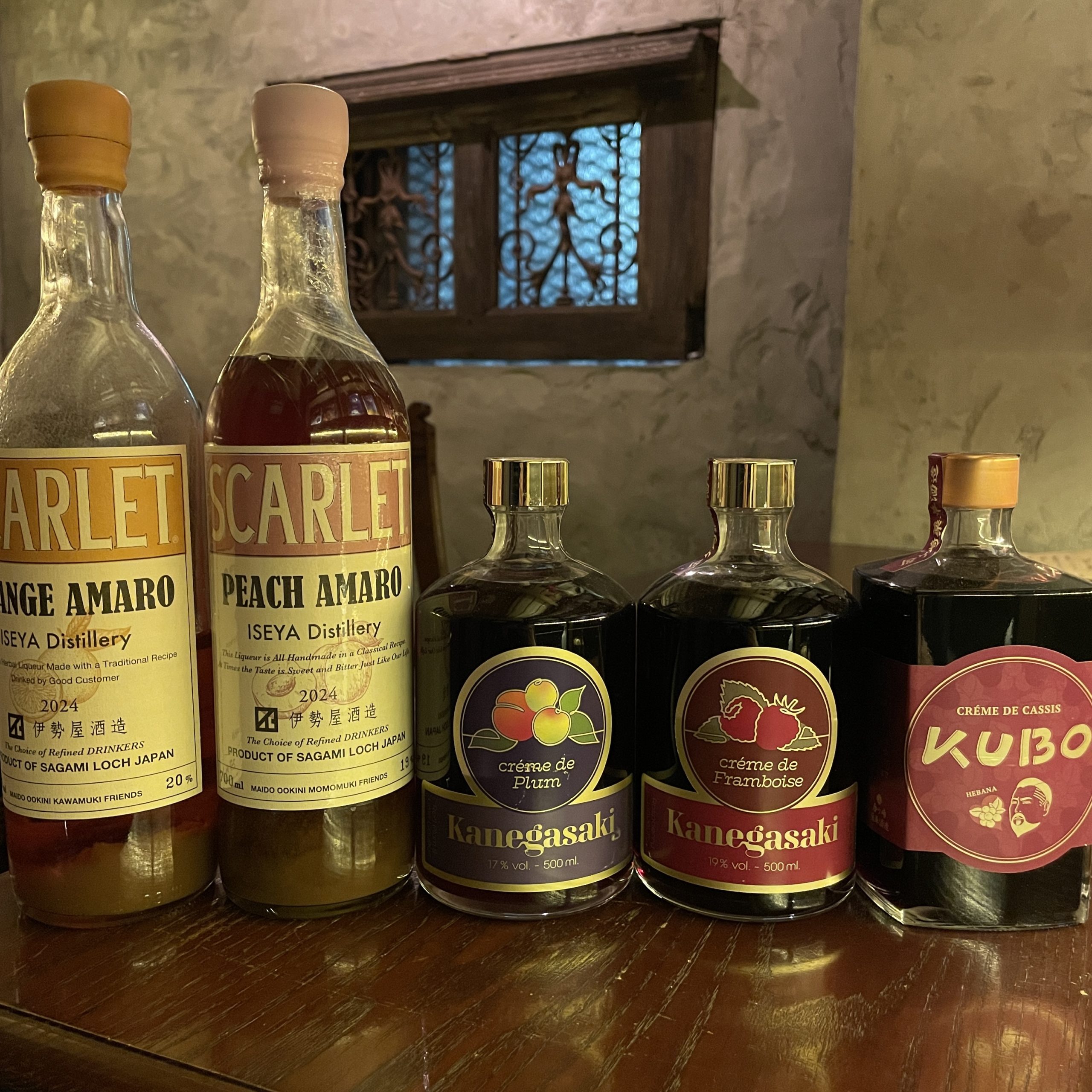 スカーレット ピーチアマーロ 話題の限定ボトル入荷で人気ランキング