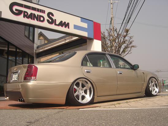 CROWN MAJESTA G TYPE モデルカー ゴールド 非売品 Amazon.co.jp: 1/30