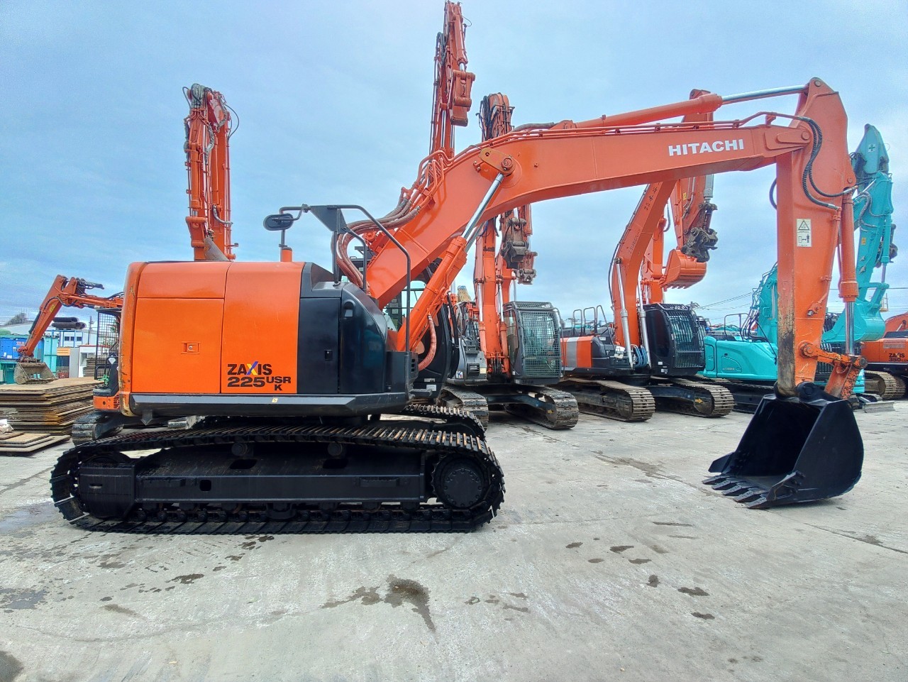 山頂 ID109420】ZX225USRK-5B | 特選解体重機 | 株式会社アタッチリンク