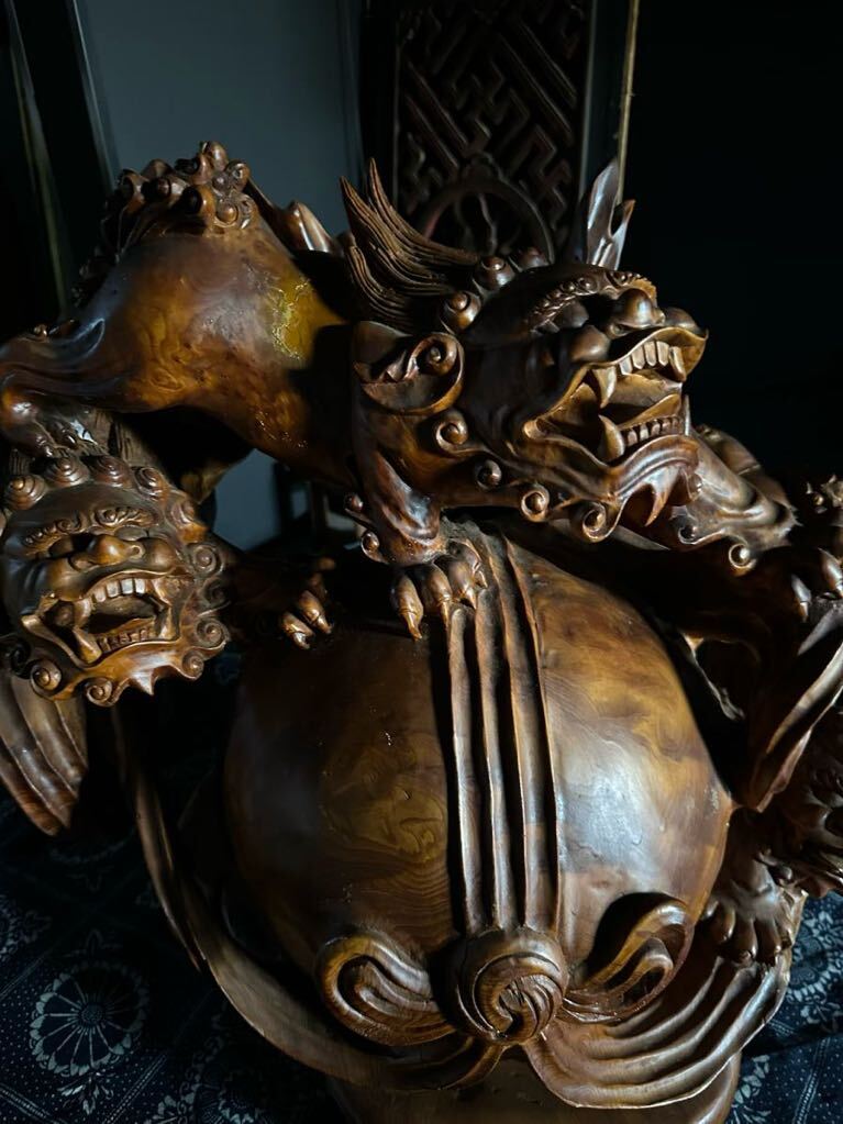 骨董品 玉杢 特大 獅子 木彫り 時代品