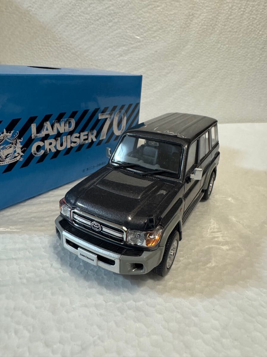 トヨタ ランドクルーザー 70 カラーサンプル 販売終了しました