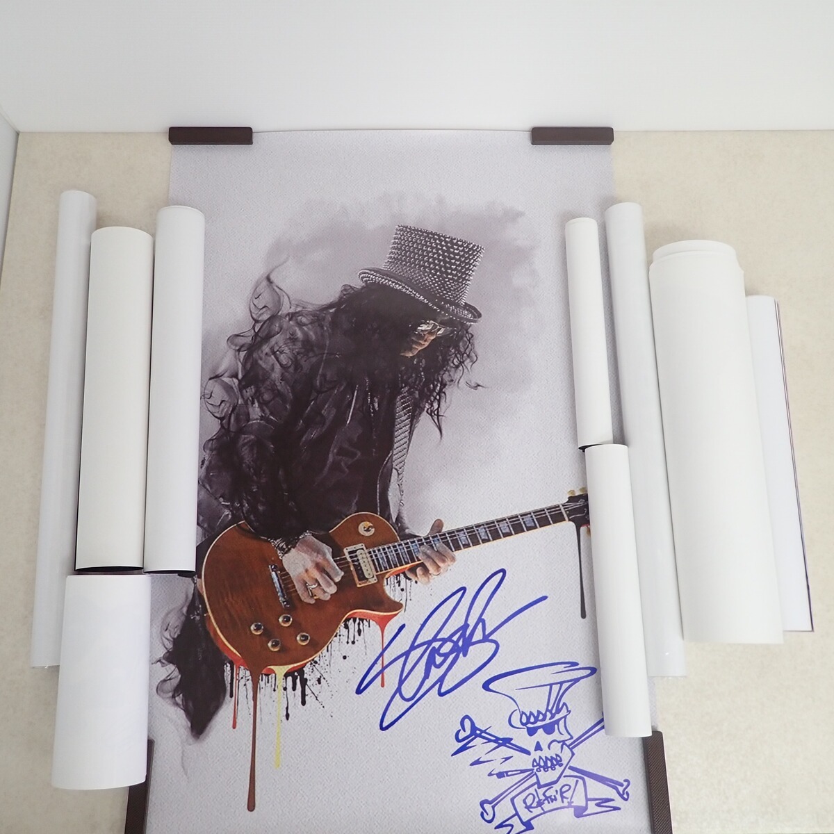 ガンズ・アンド・ローゼズ メンバーサイン入り写真+証明書 Yahoo