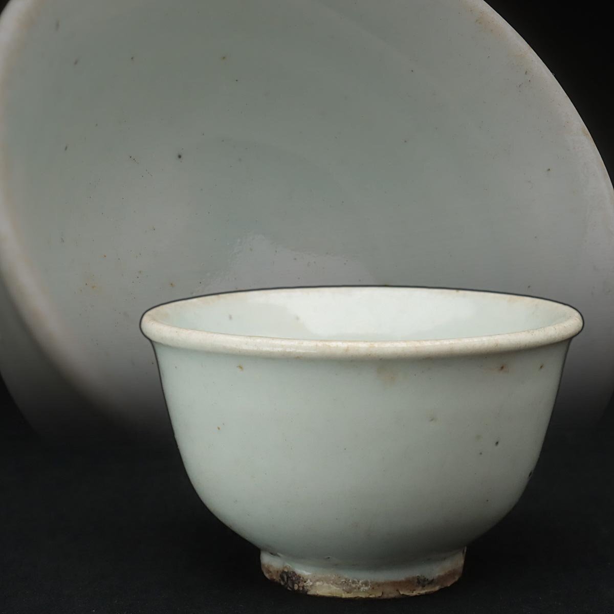 李朝後期 白磁 盃 酒器 ぐい呑み 完器 骨董 時代物 アンティーク 箱付き