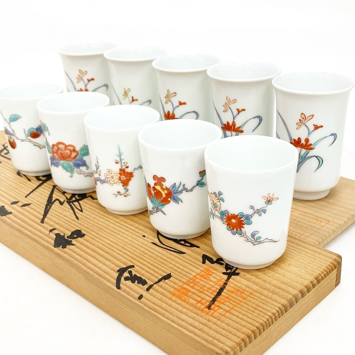 有田、仁和窯 染錦岩牡丹茶器揃い 有田、仁和窯 染錦岩牡丹茶器揃い