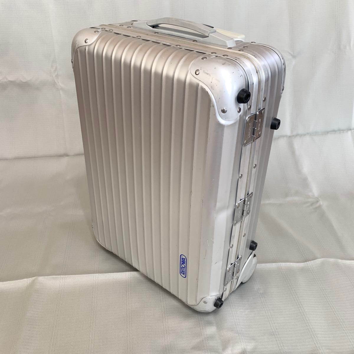 非売品】RIMOWA Lufthansa アメニティキット メタリックシルバー Made