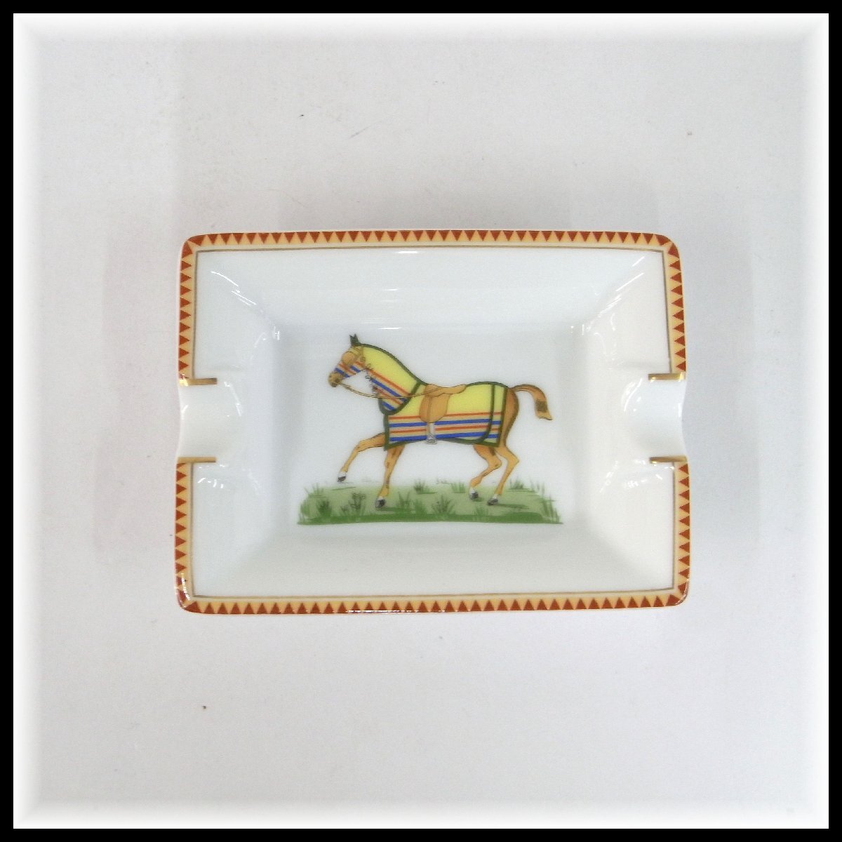 HERMES 馬デザイン プレート 未使用 HERMES 馬デザイン プレート 未