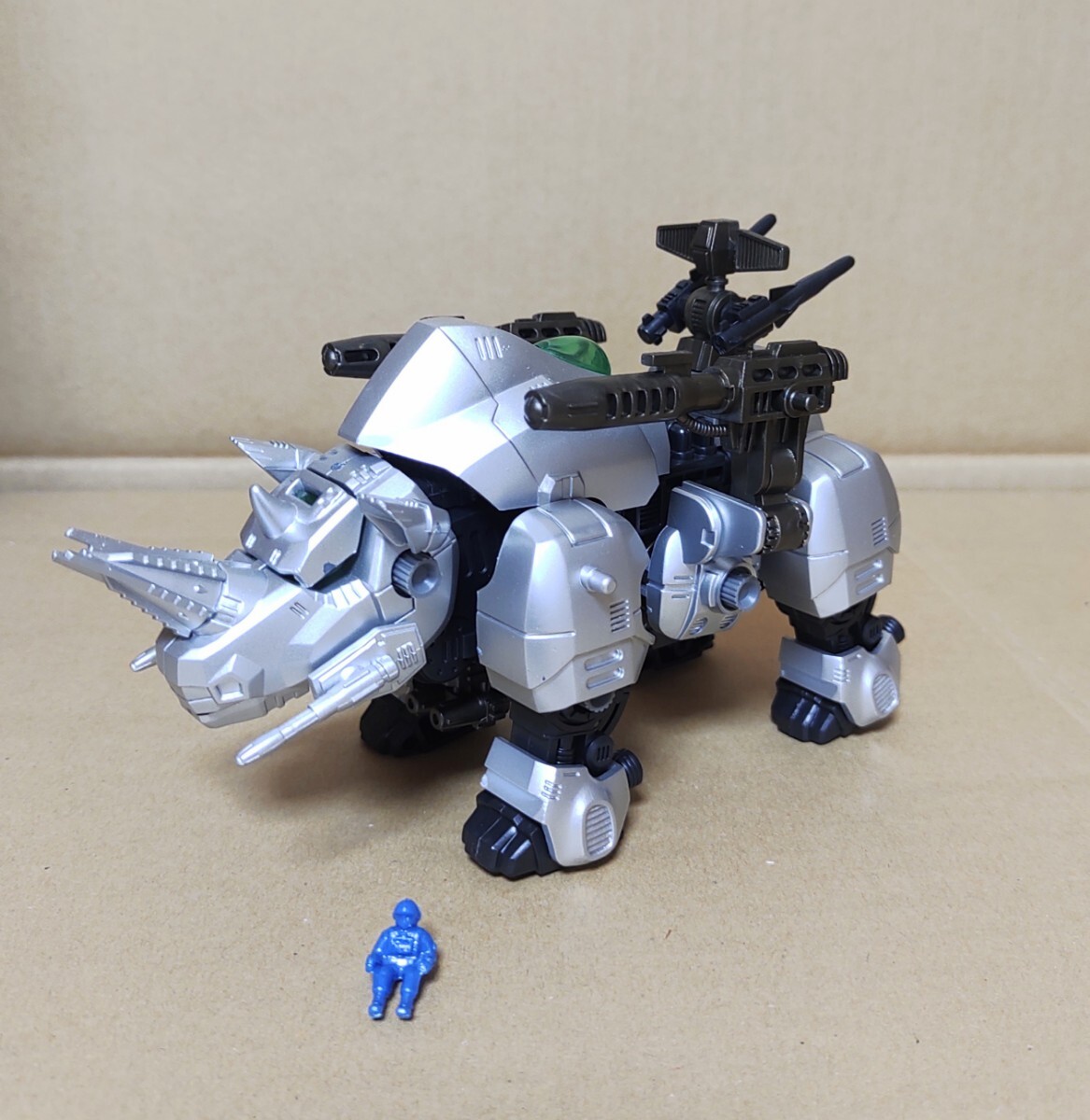 特別限定仕様ゾイド【メタルライモス（LRHIMOS）】未組立 特別限定仕様