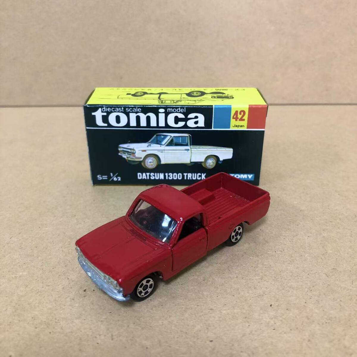 香港トミカ】レア香港製トミカ DATSUN 香港トミカ】レア香港製トミカ