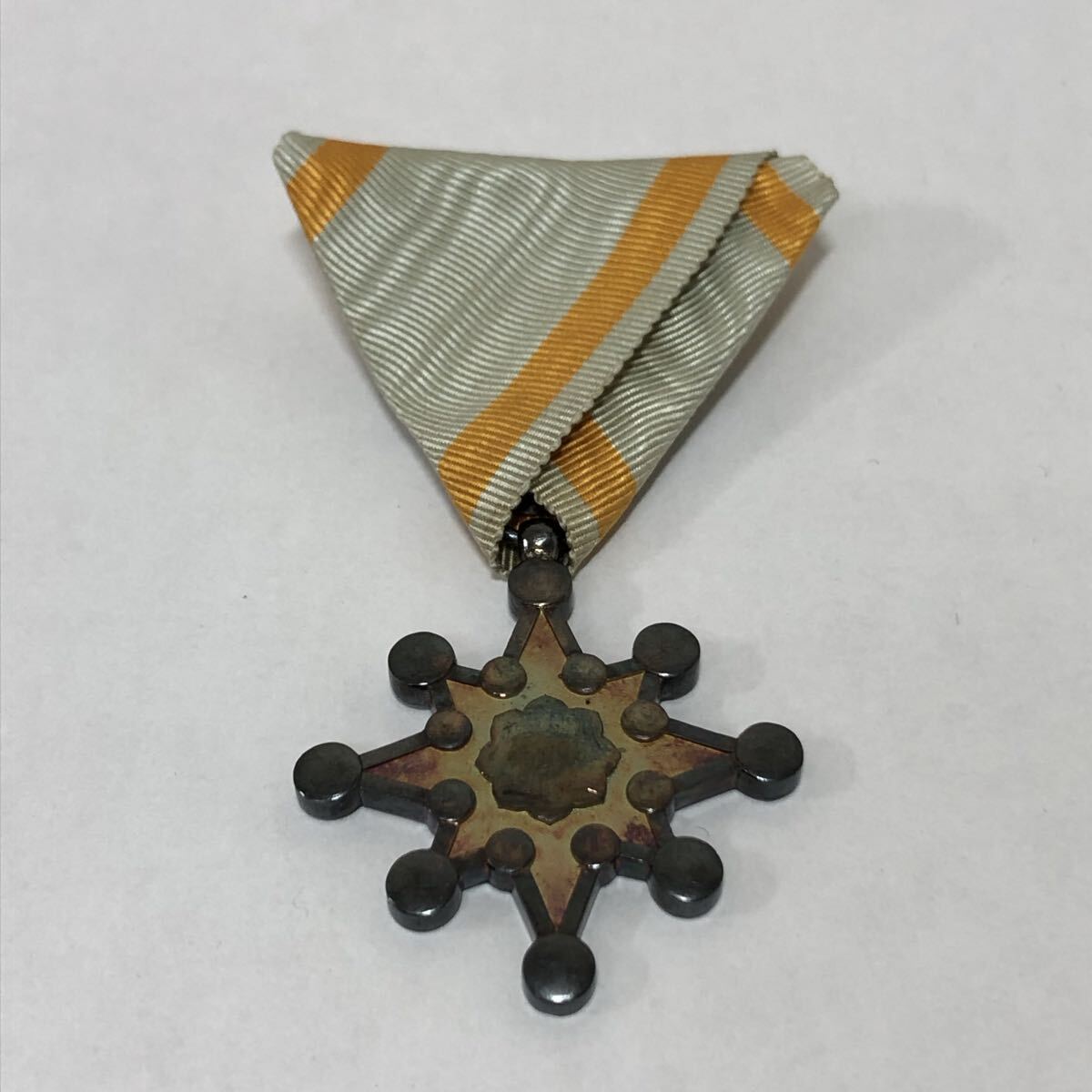 昔の軍人バッジのミニチュア版バッジ？ 右翼バッジ？ 【公式通販】