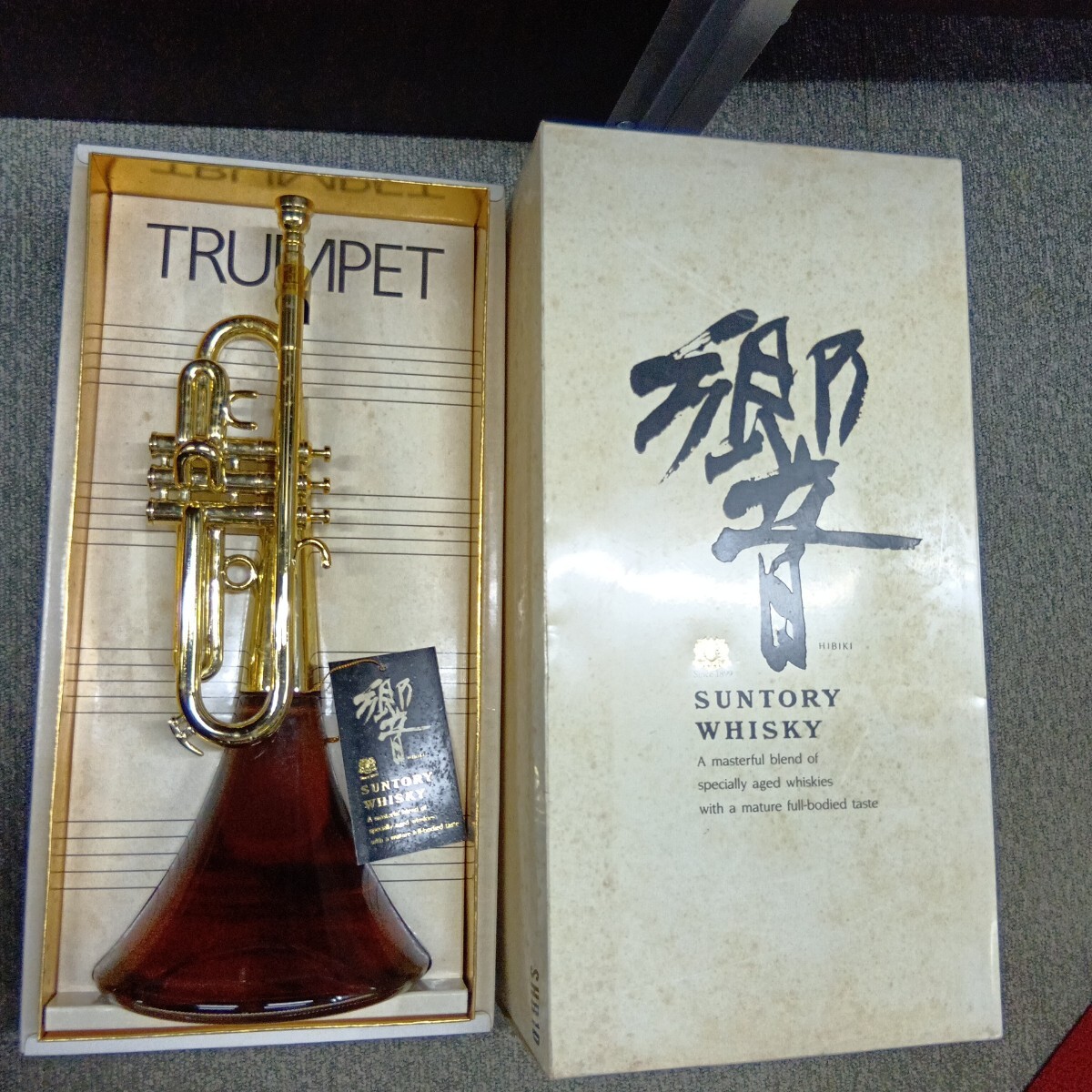 未開栓】サントリーウイスキー 響 琴型ボトル 楽器シリーズ 未開栓