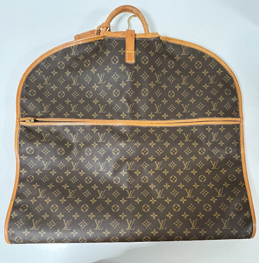 Yahoo!オークション -「ルイヴィトンスーツカバー」の落札相場・落札価格