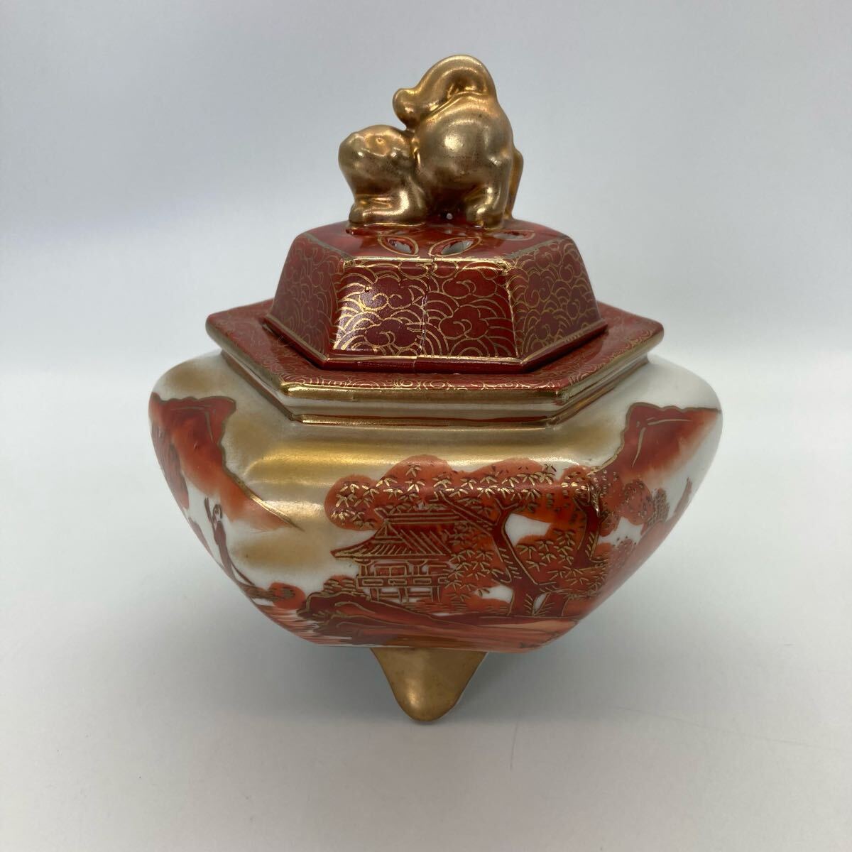 九谷焼 金彩獅子香炉 九谷焼 金彩獅子香炉 九谷焼 九谷陶香 香炉 獅子