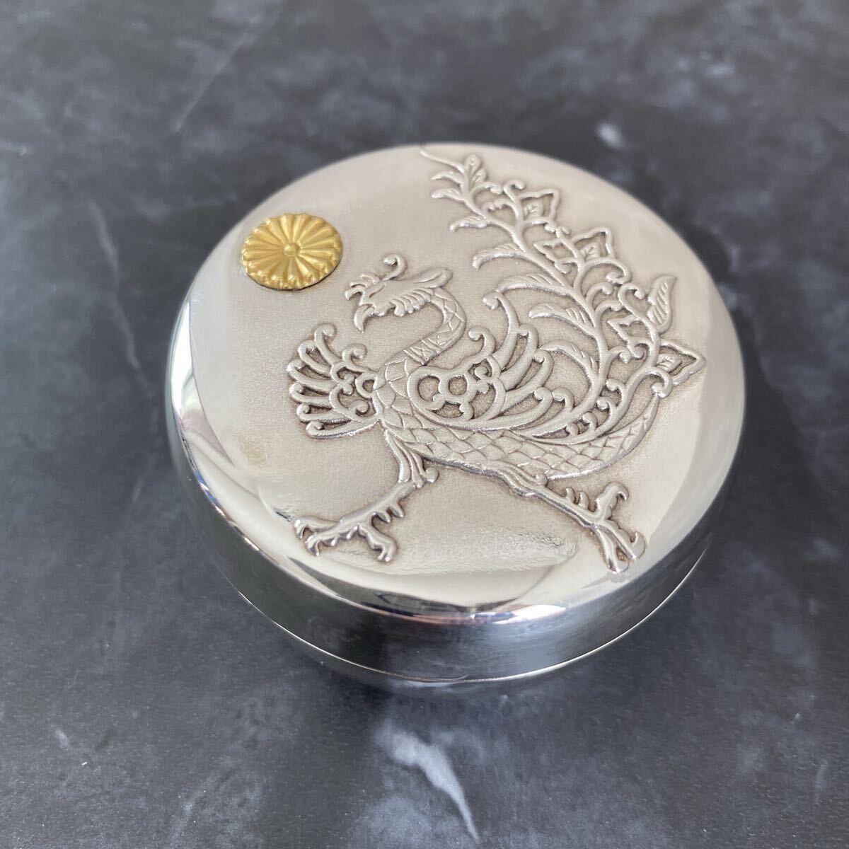 Yahoo!オークション -「天皇陛下 ボンボニエール」の落札相場・落札価格