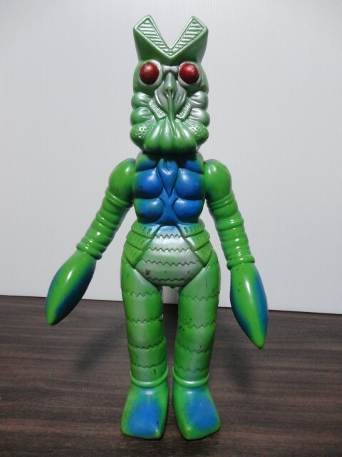 Yahoo!オークション -「ジャイアント バルタン星人」の落札相場・落札価格