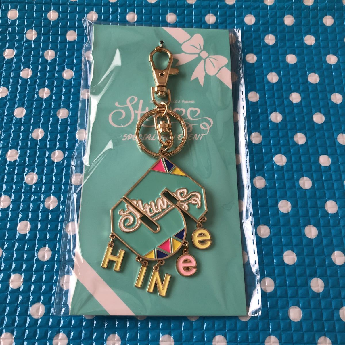 SHINee special fan party THE SHINING ペンミ 公式 ピンバッジ オニュ