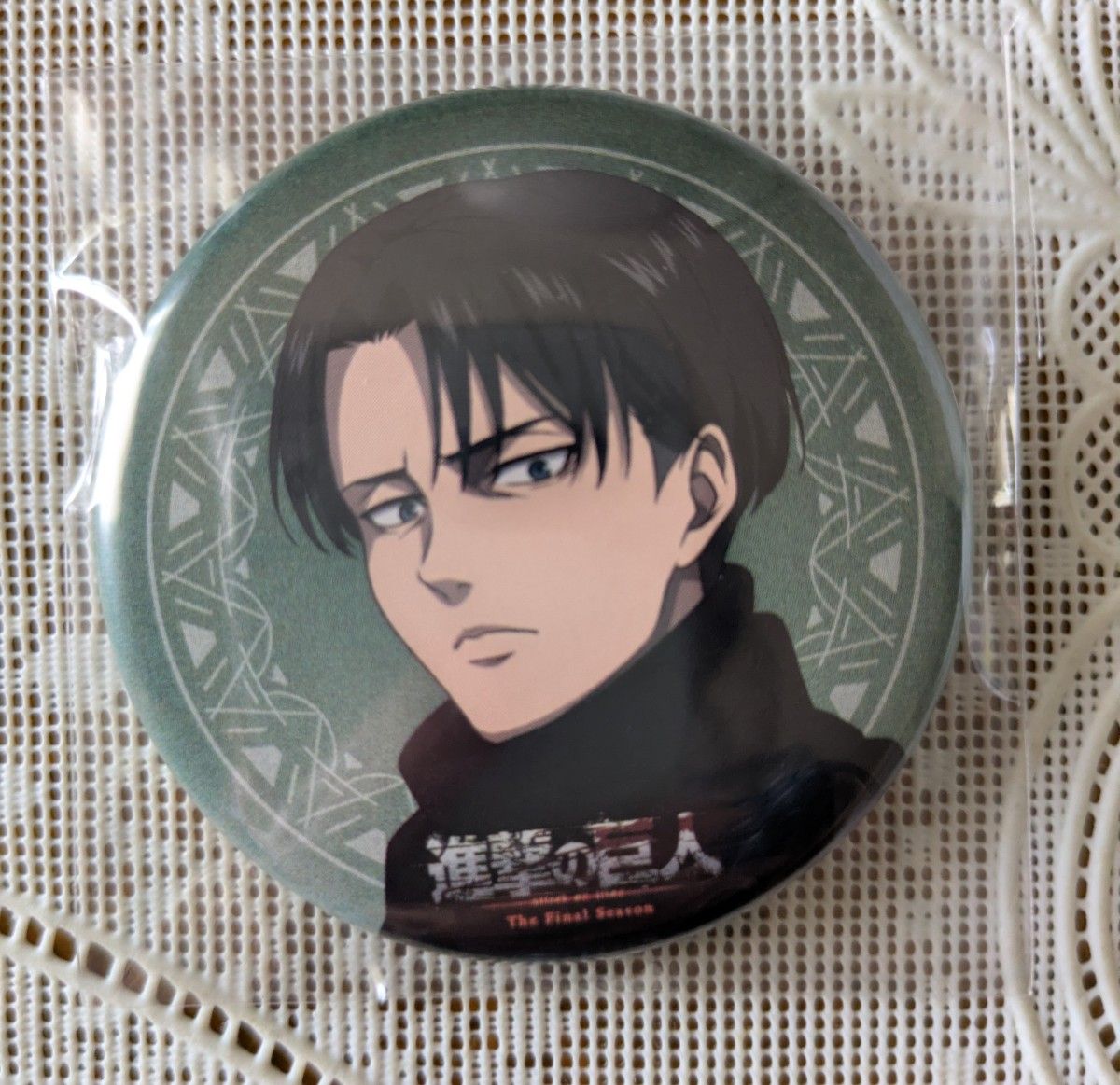 進撃の巨人 プリンスホテル フード・スイーツ特典 描き下ろし缶バッジ
