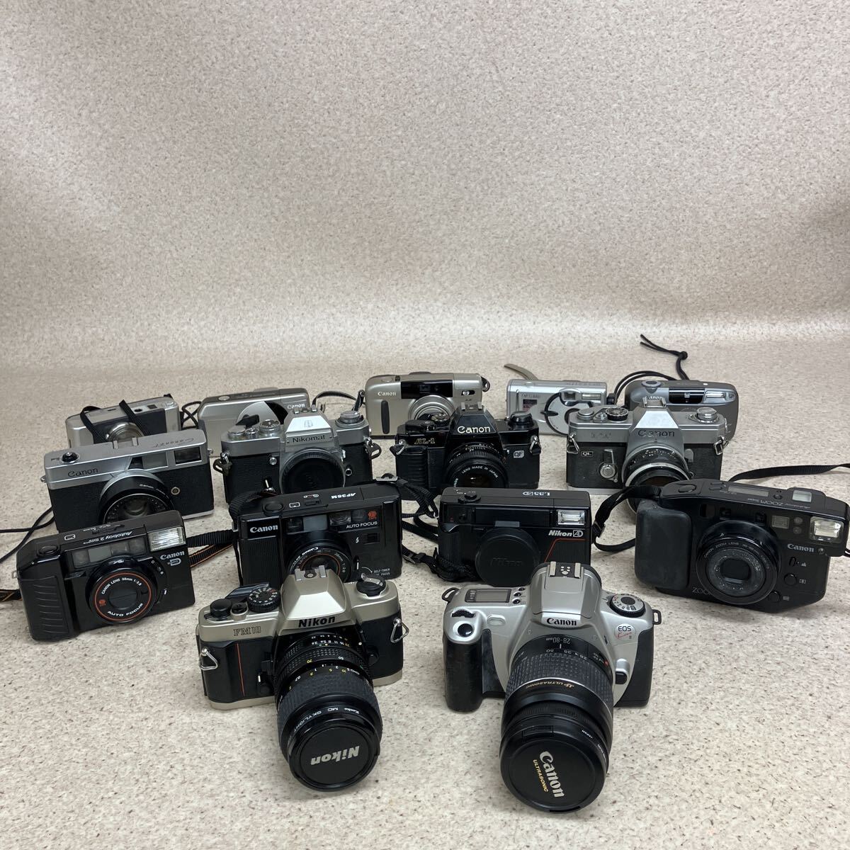 ち*い様 【極上品】フィルムカメラ4点セット昭和レトロCanon OLYMPUS ち