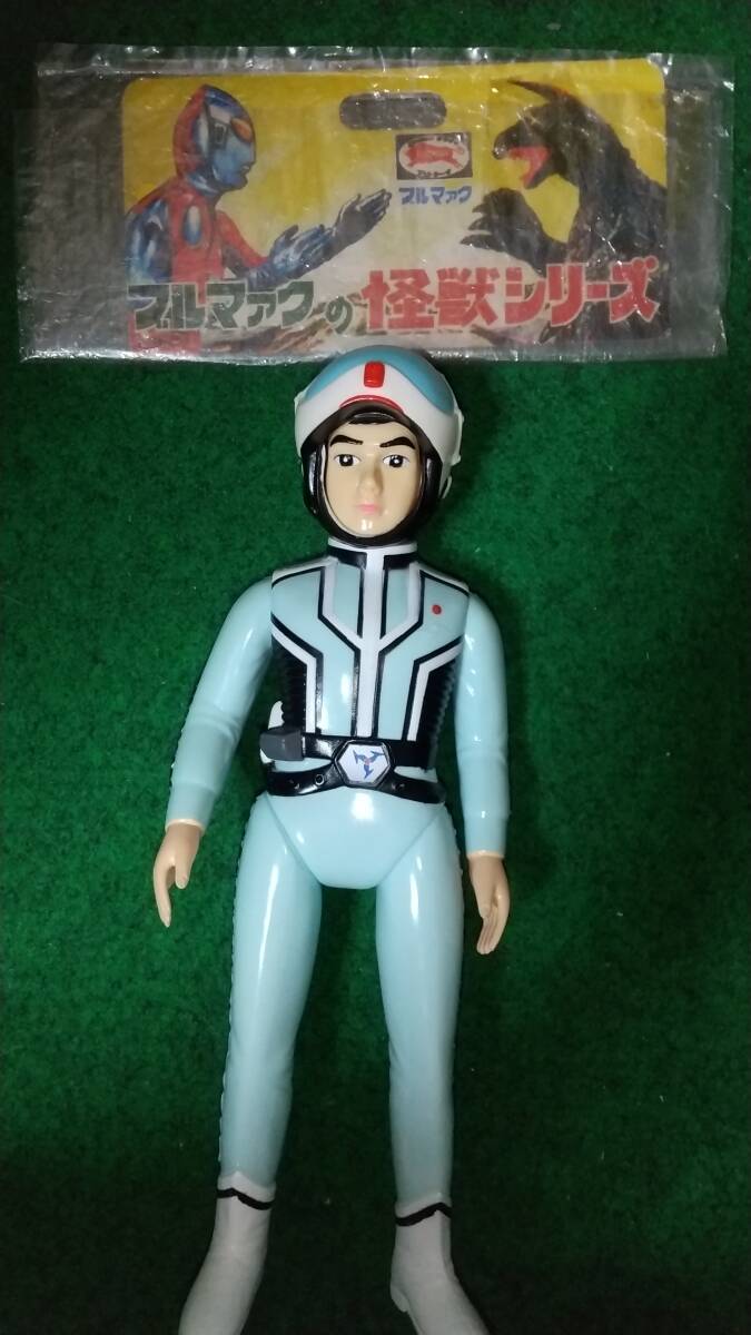 Yahoo!オークション -「ウルトラ警備隊ソフビ」(おもちゃ、ゲーム) の