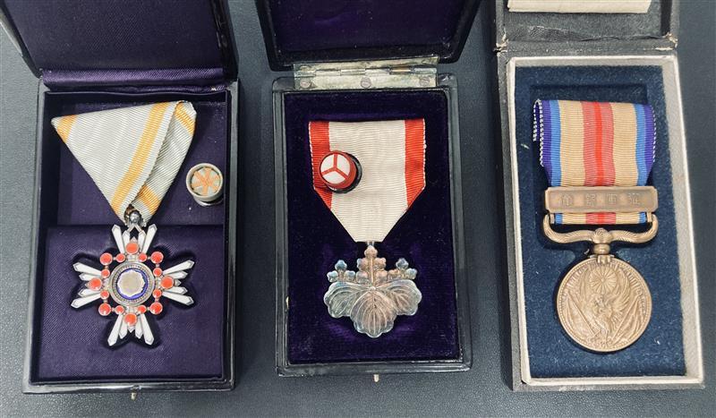 Yahoo!オークション -「勲章 瑞宝単光章」の落札相場・落札価格