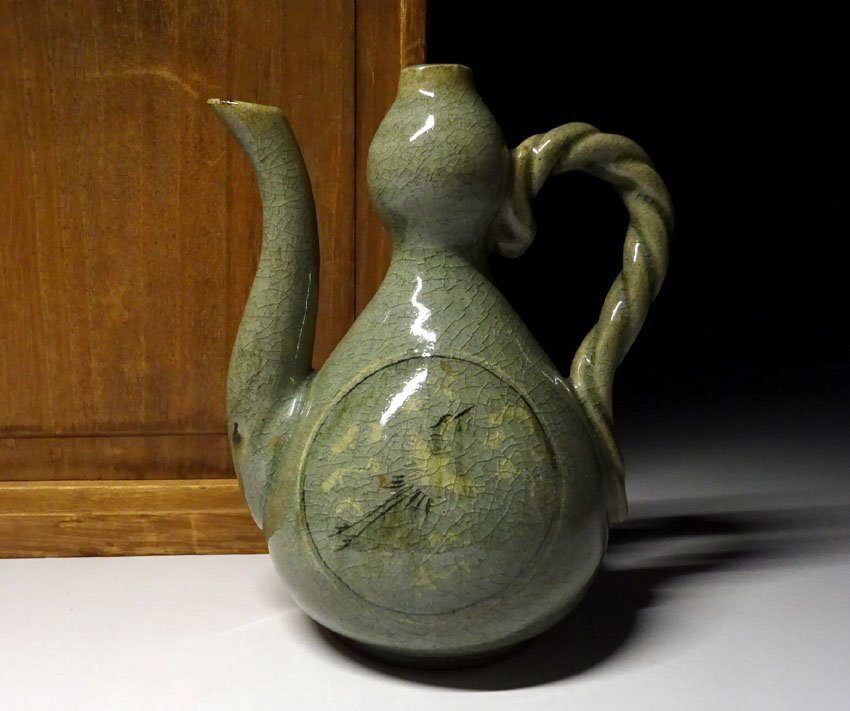 青磁水注 高麗 D000153-1965｜高麗青磁瓜形横手水注｜本間美術館所蔵