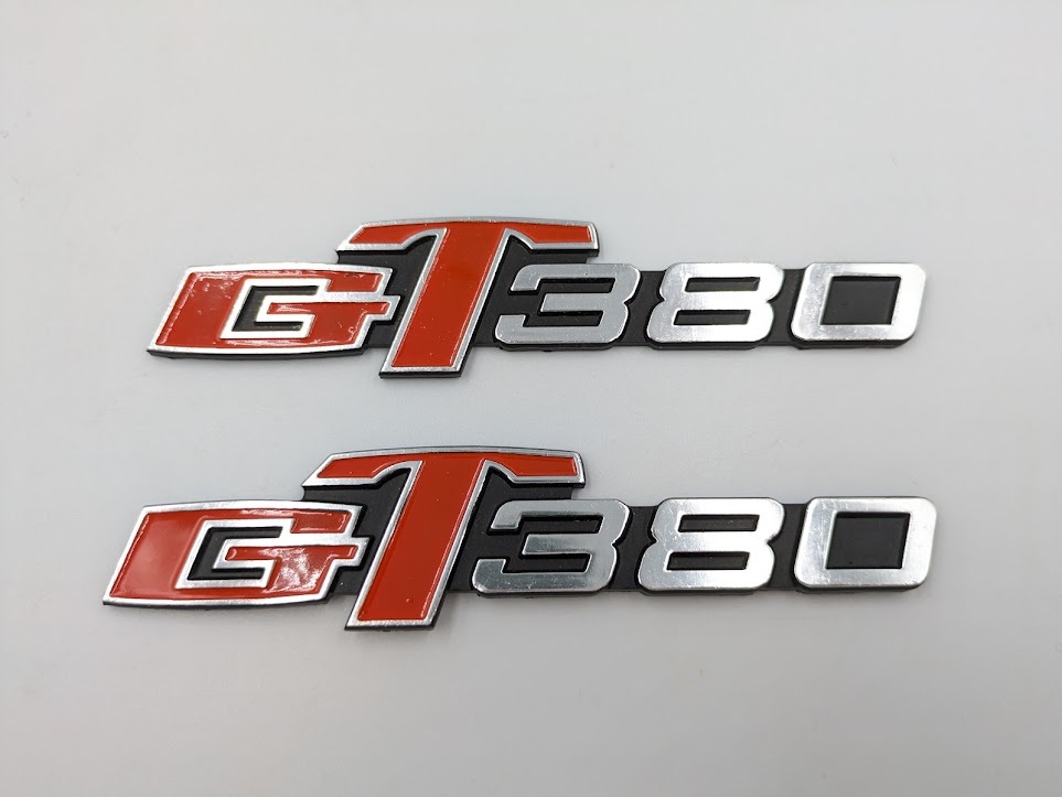 GT380 タンクエンブレム サイドエンブレム 純正 スズキ 純正部品 新品