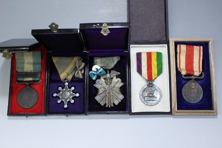 Yahoo!オークション -「大東亜戦争従軍記章」の落札相場・落札価格