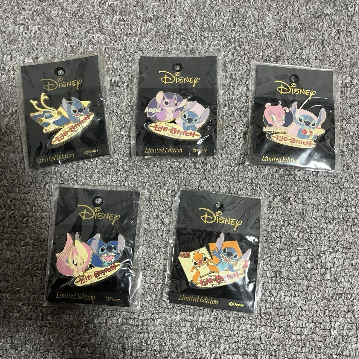 Yahoo!オークション -「ディズニー スティッチ ピンバッジ」の落札相場