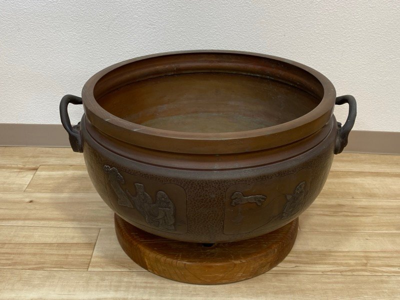 時代 真鍮 火鉢 一対 木製土台 手あぶり 金属工芸 灰道具 重さ約6kg