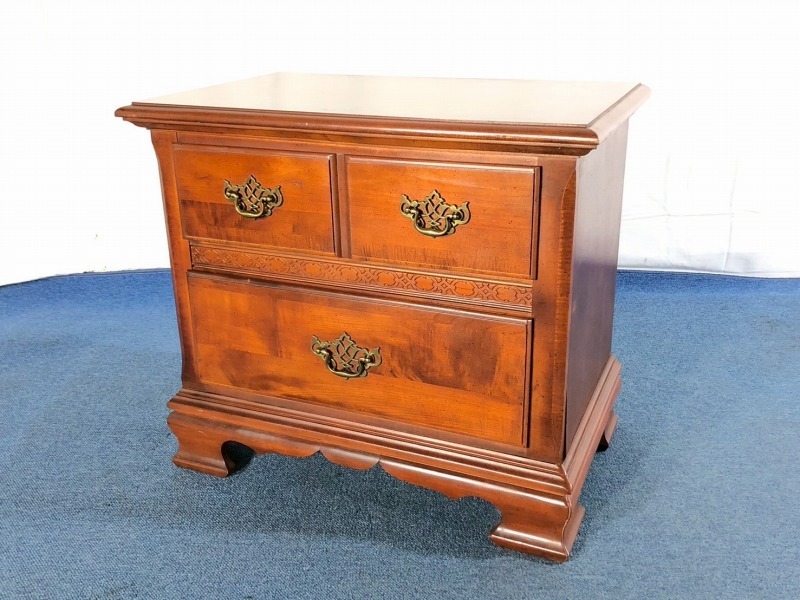 お値下げ‼︎ アメリカ軍放出品シンプルナイトテーブル 2025年最新