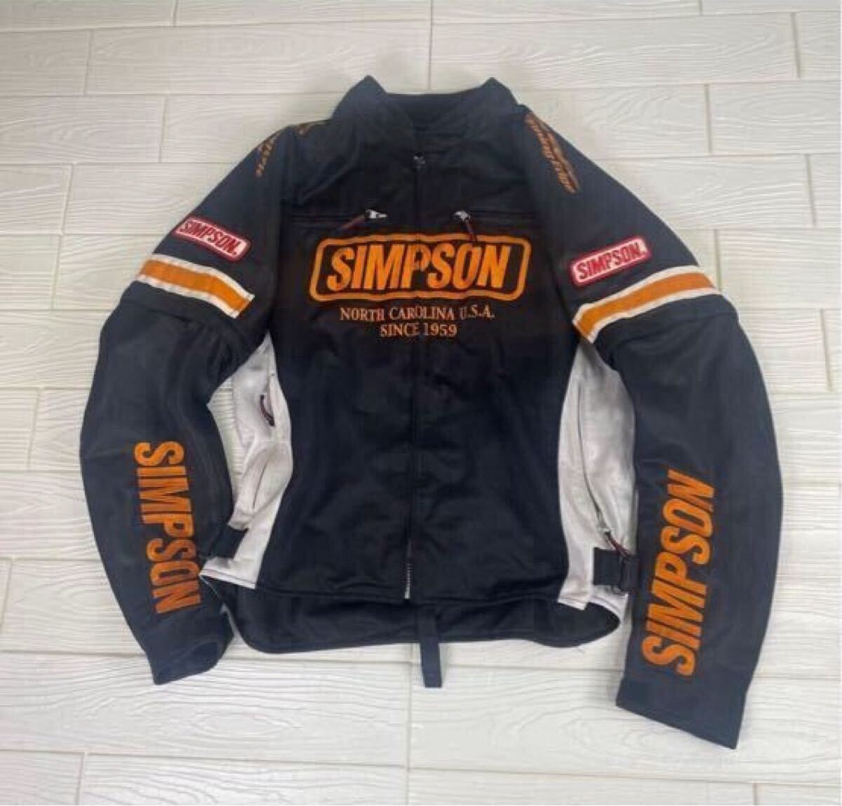2026年最新】シンプソン レザー ジャケット 男性用バイクウェアの魅力