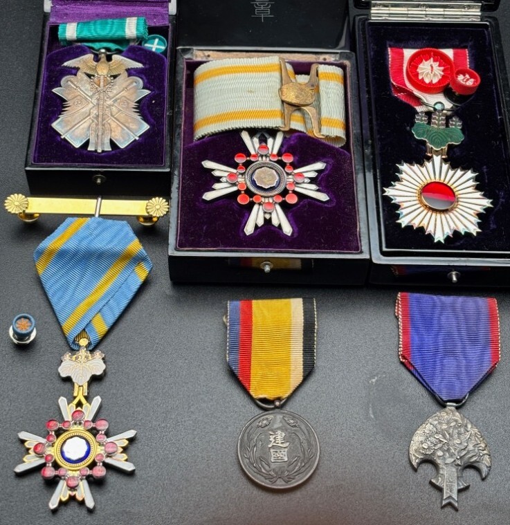 Yahoo!オークション -「勲三等瑞宝章」の落札相場・落札価格