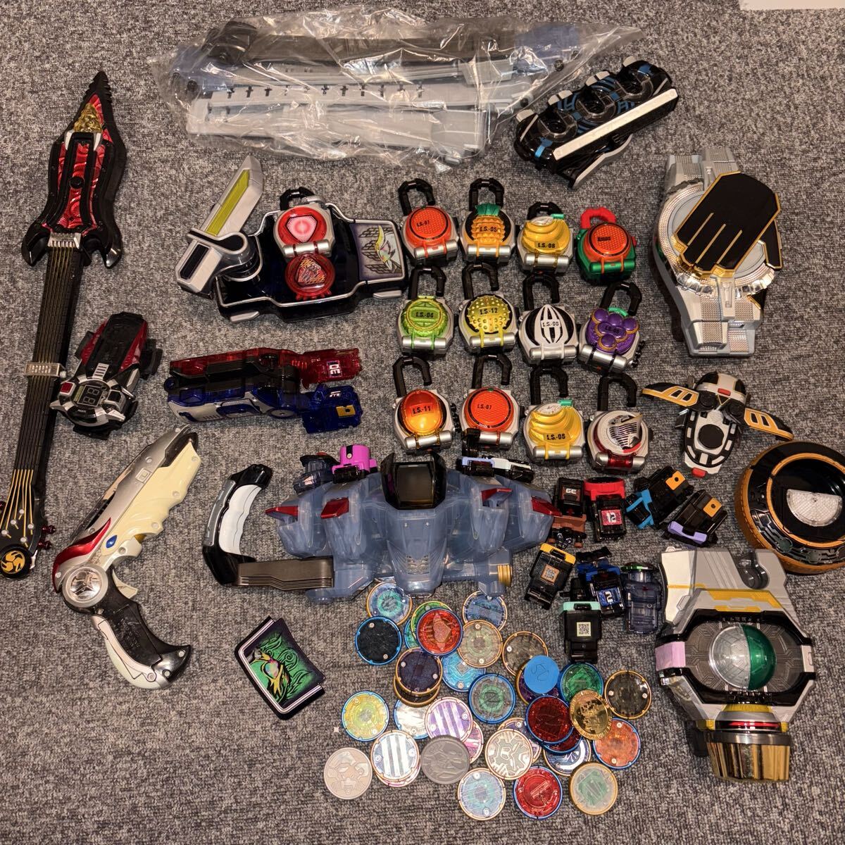 Yahoo!オークション -「仮面ライダー鎧武 ベルト」の落札相場・落札価格