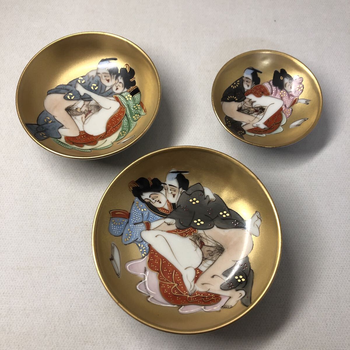 Yahoo!オークション -「浮世絵春画」(酒器) (九谷)の落札相場・落札価格