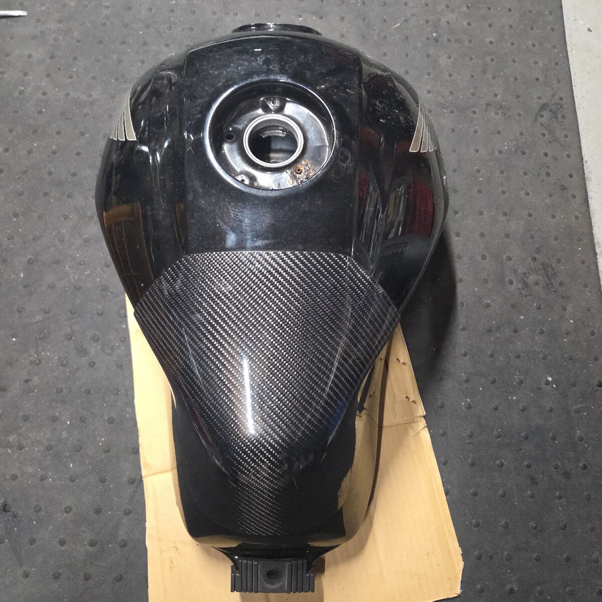 Yahoo!オークション -「cb400sf nc39 タンク」の落札相場・落札価格