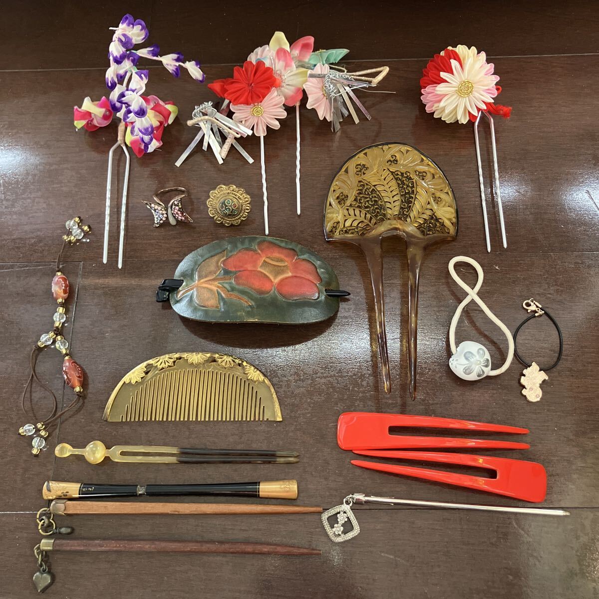 Yahoo!オークション -「つまみ細工 櫛」の落札相場・落札価格