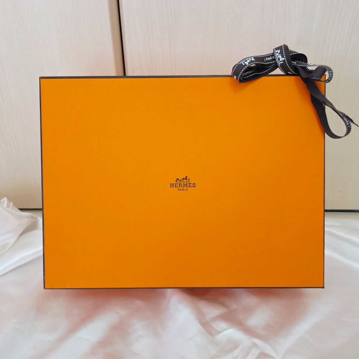 HERMES エルメスの空箱です 3種類とリボン1本 オマケの小箱です リング