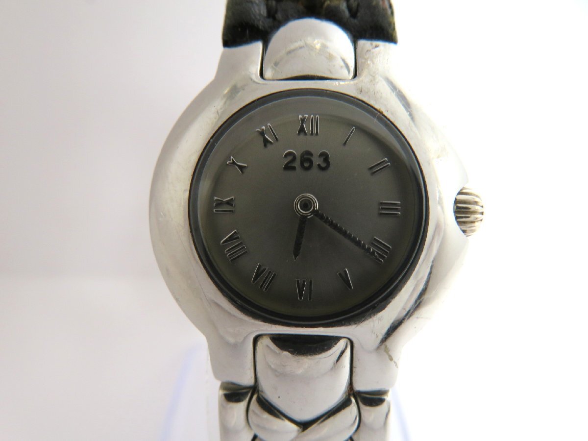 Yahoo!オークション -「ヴェルサーチ 時計 レディース」の落札相場