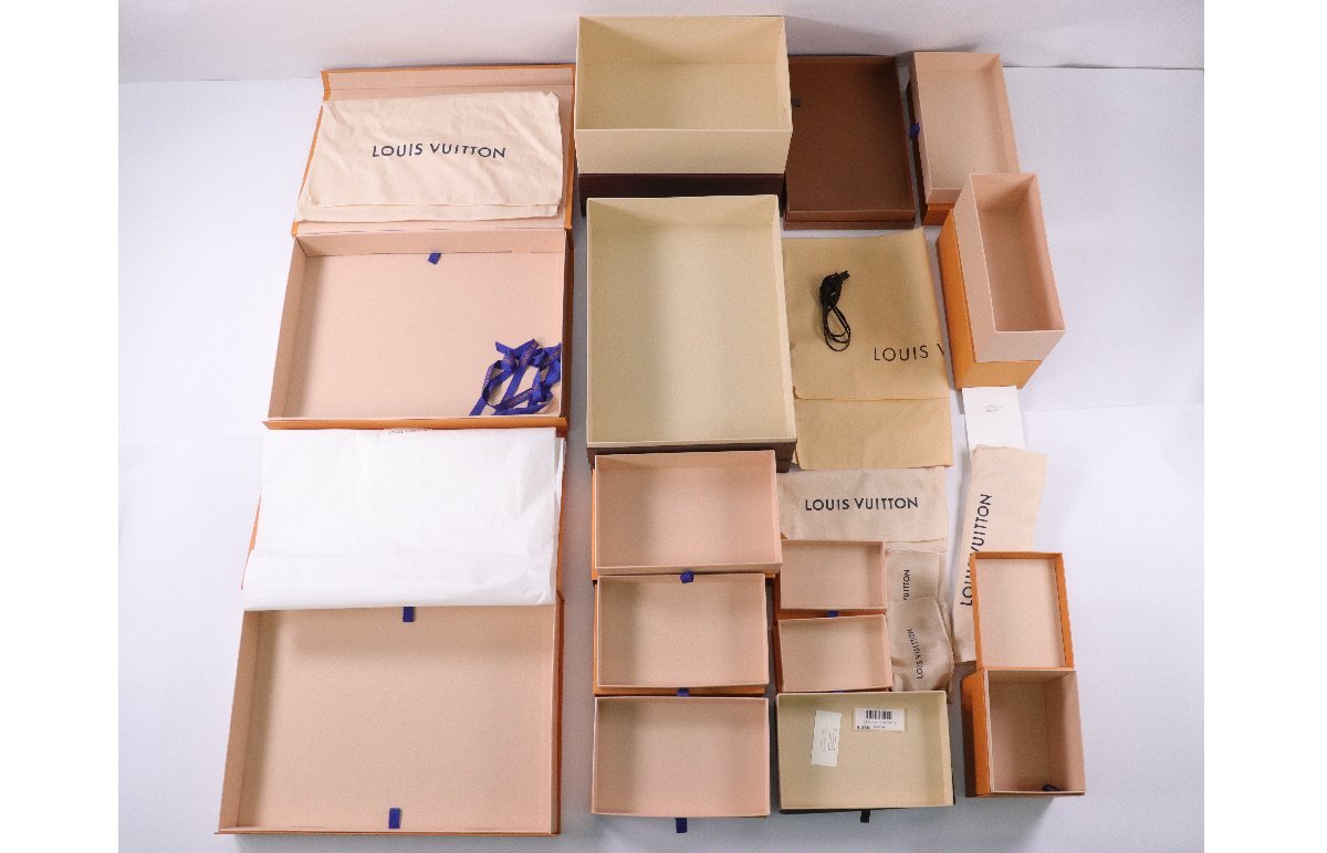 LOUIS VUITTON - LOUIS VUITTON 空箱 ルイヴィトンの通販 by