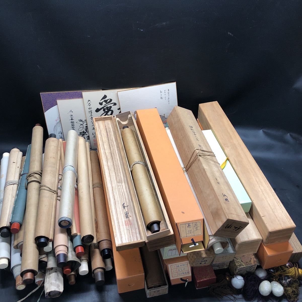 掛け軸 和田邦坊 立雛 雛画賛 掛軸 朱塗軸先 木箱入り 掛け軸