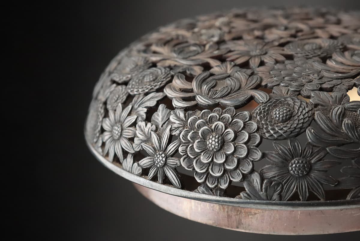 超絶技巧 金工師 在銘 純銀 火屋付 嘉光 造 青磁 輪線筒型 香炉 桐共箱