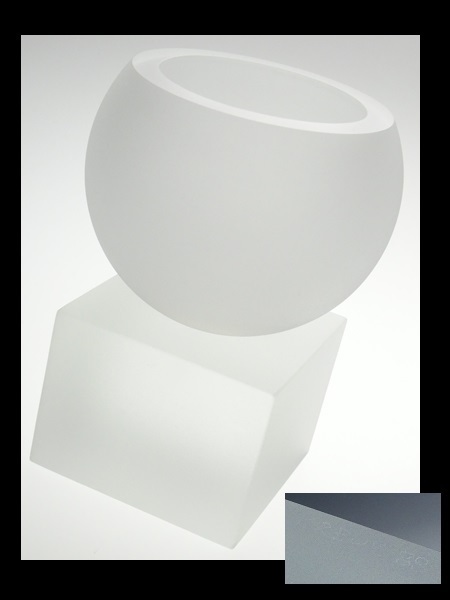 クロイツ 作 工芸ガラス 【白い肖像Ⅰ】 フロステッド サイン入り オブジェ