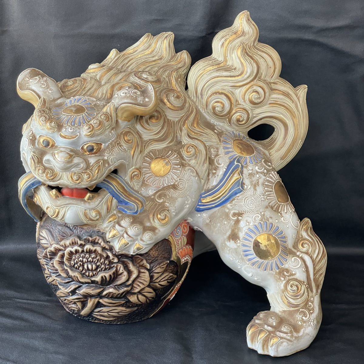 置物 九谷焼 狛犬 玉獅子 シーサー 九谷焼 陶器 獅子 玉乗り シーサー